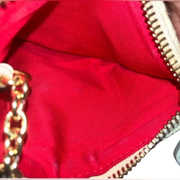 Dooney & Bourke Cream Wristlet - Picture 6 of 6